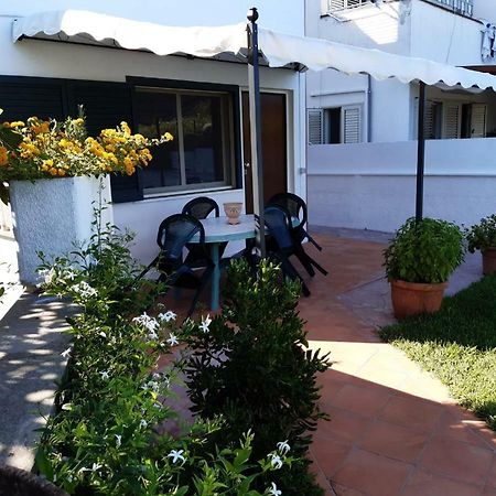 乌瓜诺拉基耶萨Casa Vacanza别墅 外观 照片